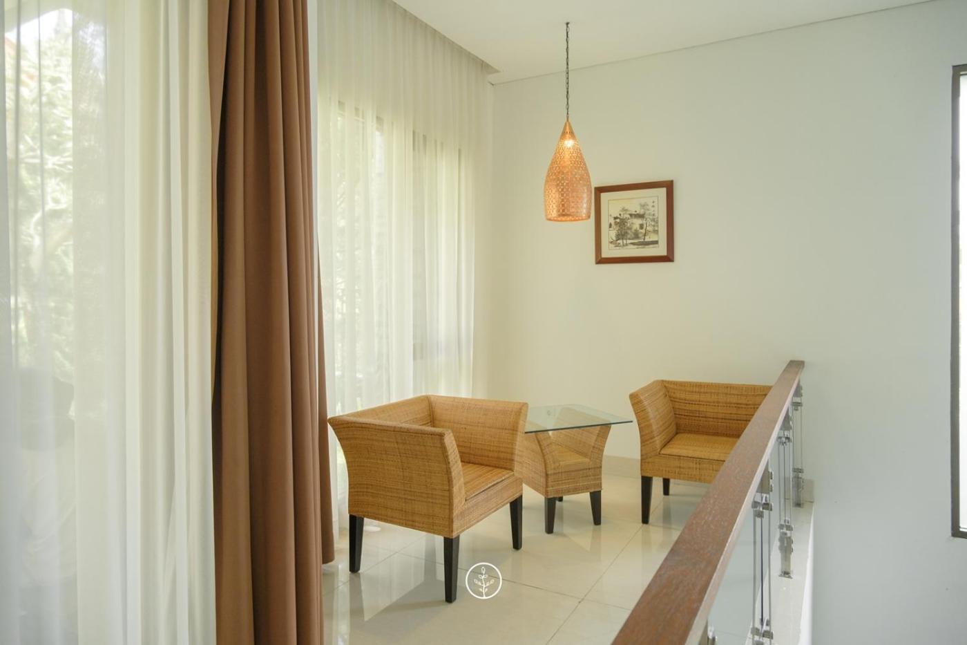 Hikari Hill View Villa 7 Bedrooms With A Private Swimming Pool And Billiard บันดุง ภายนอก รูปภาพ