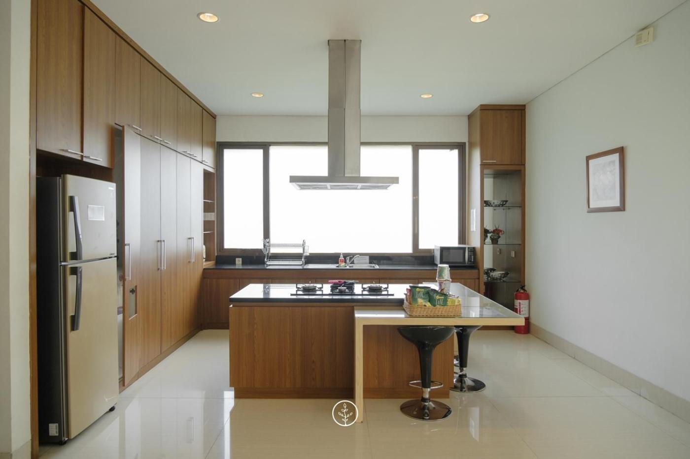 Hikari Hill View Villa 7 Bedrooms With A Private Swimming Pool And Billiard บันดุง ภายนอก รูปภาพ