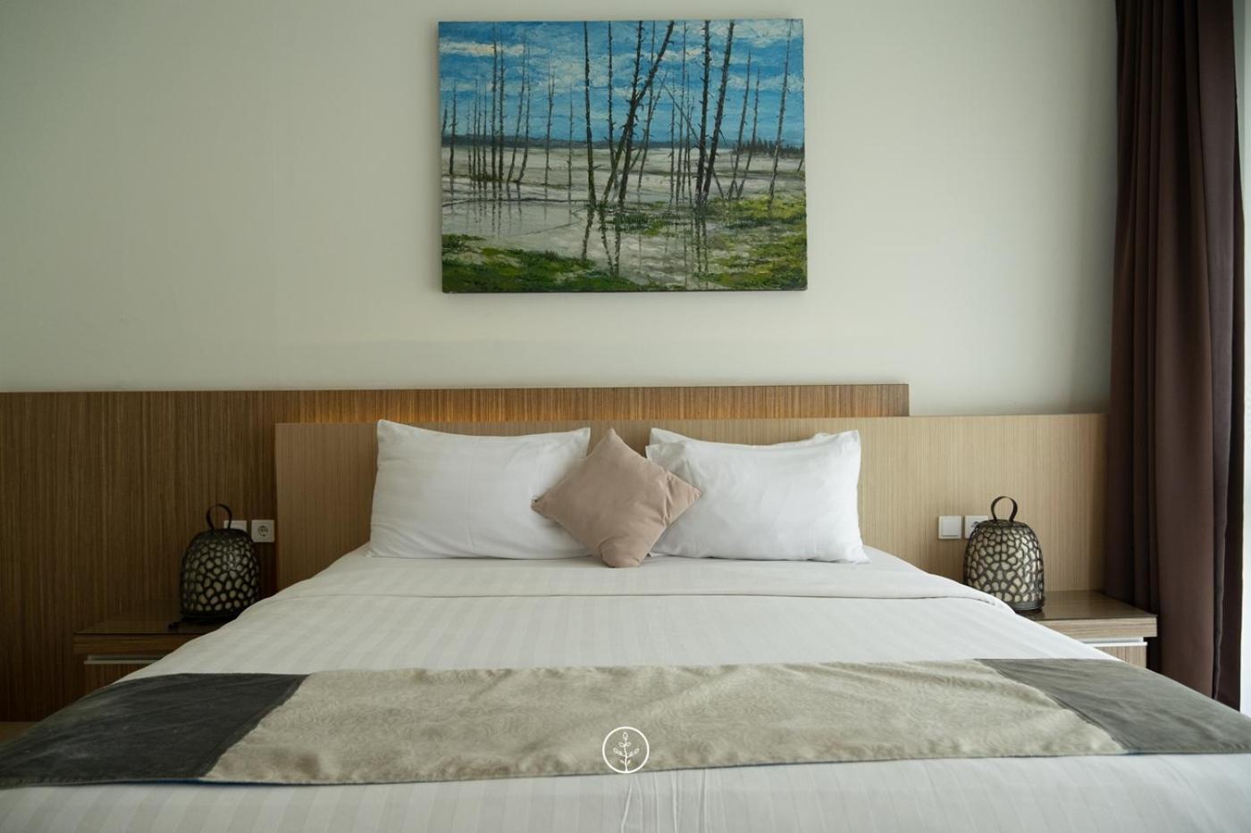 Hikari Hill View Villa 7 Bedrooms With A Private Swimming Pool And Billiard บันดุง ภายนอก รูปภาพ